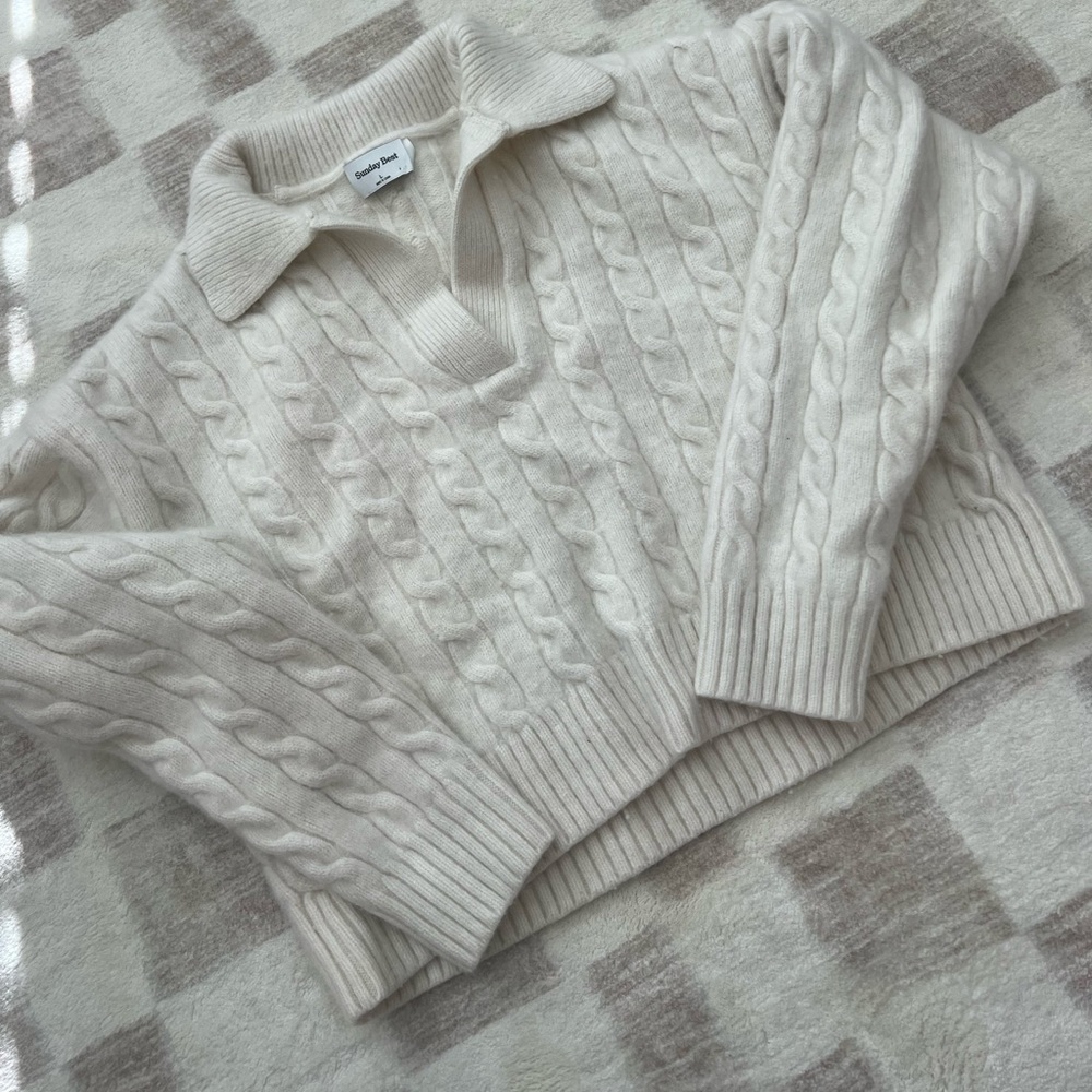 Aritzia Sunday best sweater